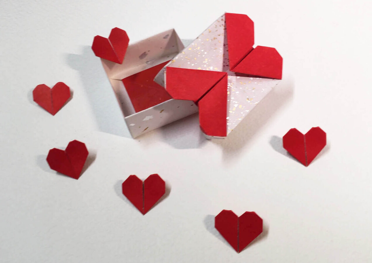 Sabato 8 Febbraio
9.30-12.30
CORSO PAPER ARTIST
Origami di San Valentino per eventi: cuori, segnaposto, biglietti, scatole ecc.
