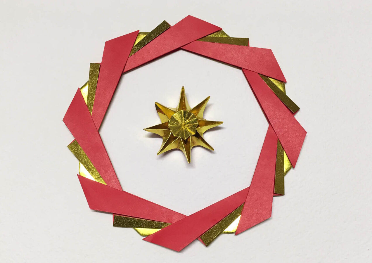 Sabato 14 Dicembre
 9.30-12.30
CORSO PAPER ARTIST
Segni augurali per ambientazione festiva, ghirlande, decorazioni per l'albero, portacandela ecc.
