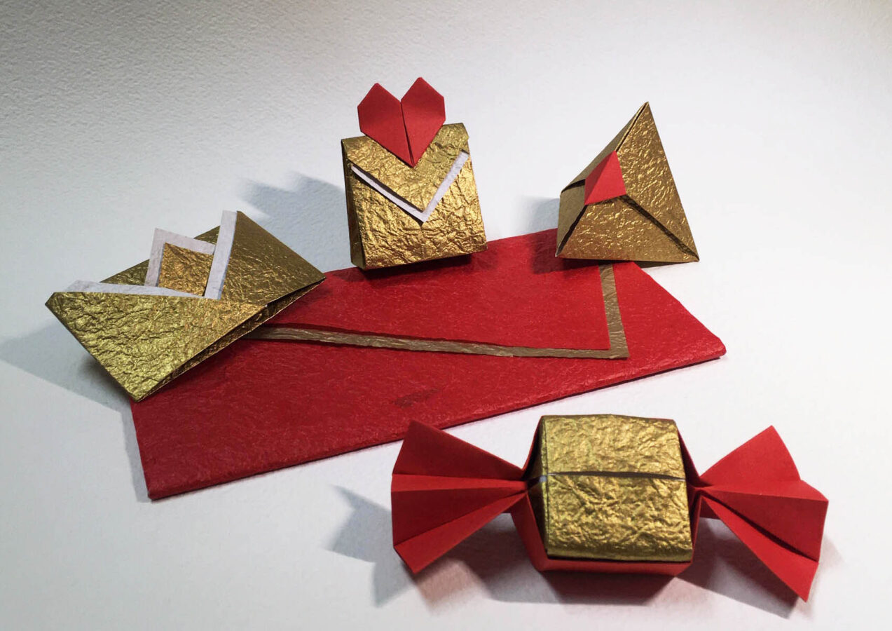 Sabato 21 Dicembre
 9.30-12.30
CORSO PAPER ARTIST
Come presentare e impacchettare i regali rivisitando l'antica arte dello Tsutsumi giapponese